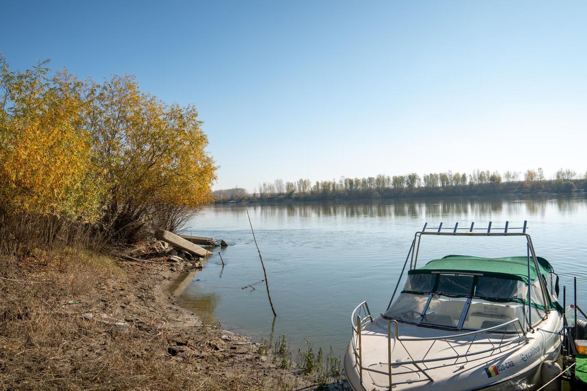 Hotel Sucidava Corabia Екстер'єр фото