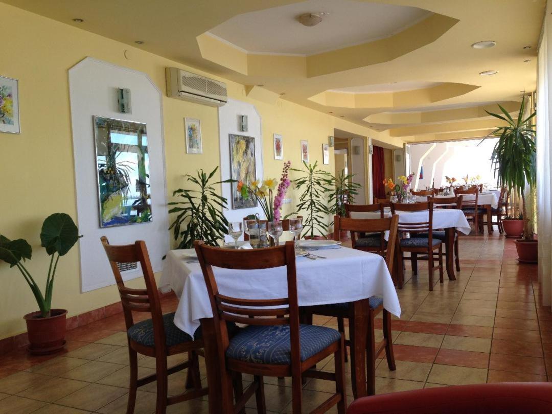 Hotel Sucidava Corabia Екстер'єр фото